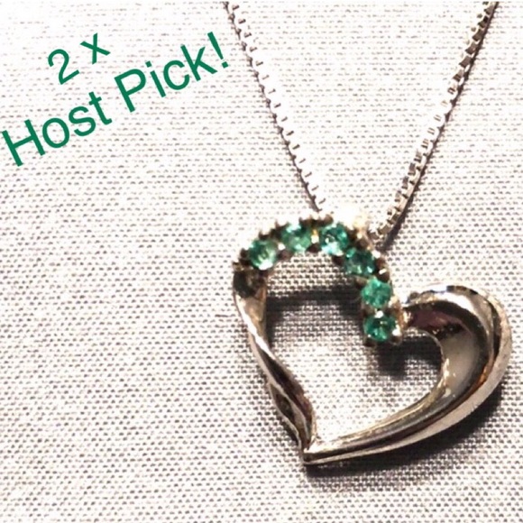Jewelry - 2x Host Pick!❤️Emerald and silver heart necklace